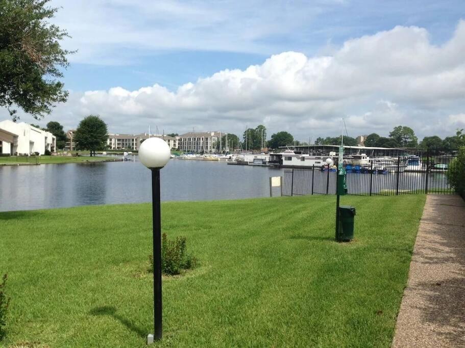 Lakeside Daze! Montgomery Eksteriør bilde